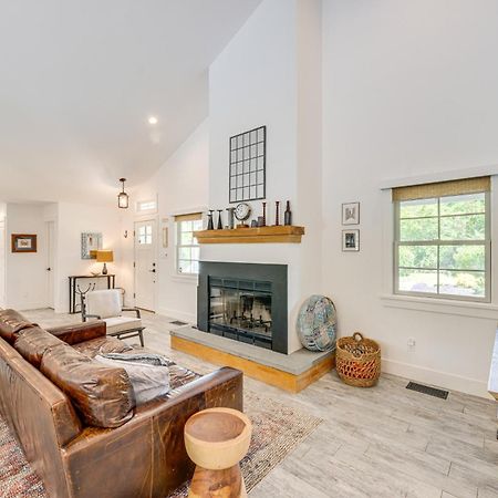 Distinctive Hamptons Home With Pool Near Bay, Ocean Hampton Bays Exterior foto